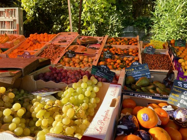 Étal fruits et légumes marché de Castelnau
