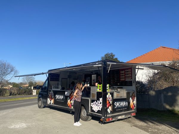 Camion Sakana Food truck au Porge