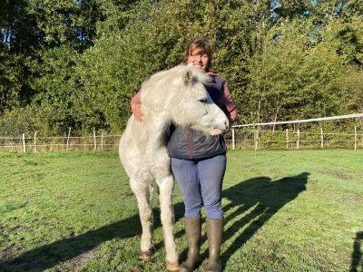 Faire du poney avec les enfants dans le Médoc