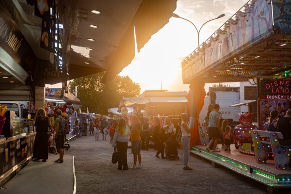 la fête forraine de la Foire de la Sainte-Croix à Sainte-Hélène