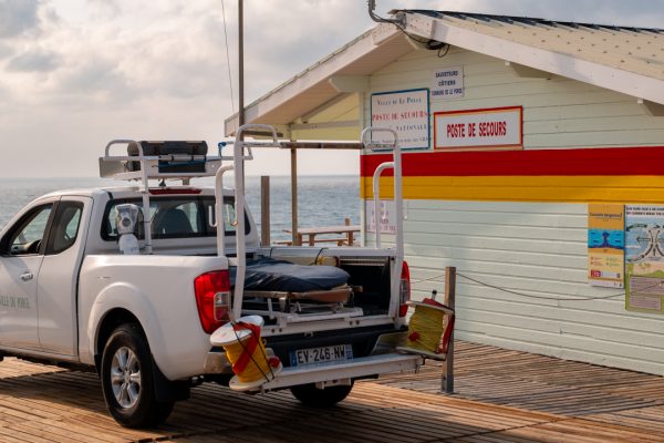Poste de secours Le Porge Océan Plage Gironde