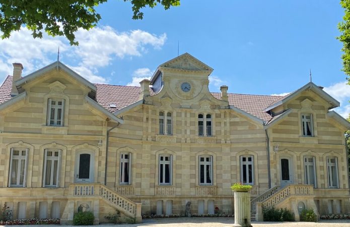 Château et parc ciel bleu- Château Maucaillou Moulis en Médoc