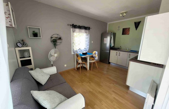 LOCATION SABAU LAETITIA AVENSAN
