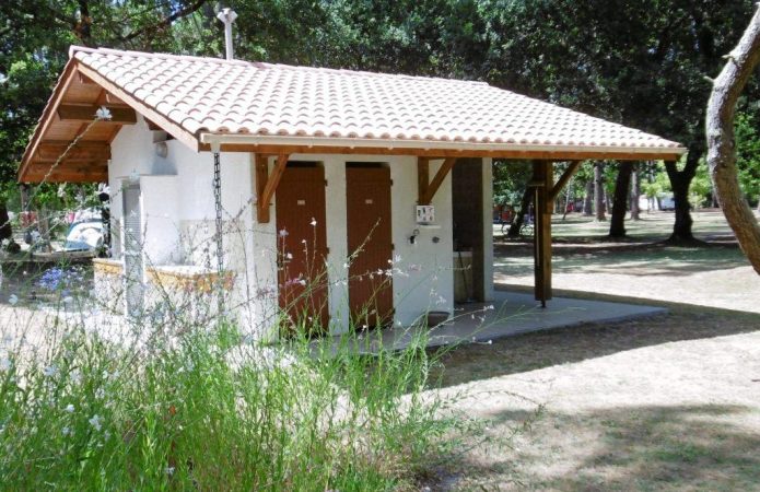 AIRE NATURELLE DE CAMPING MAISONNEUVE