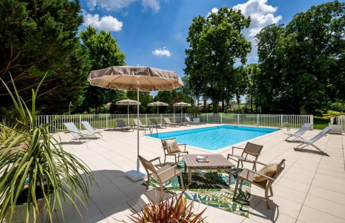 Piscine – Réception Château Meyre